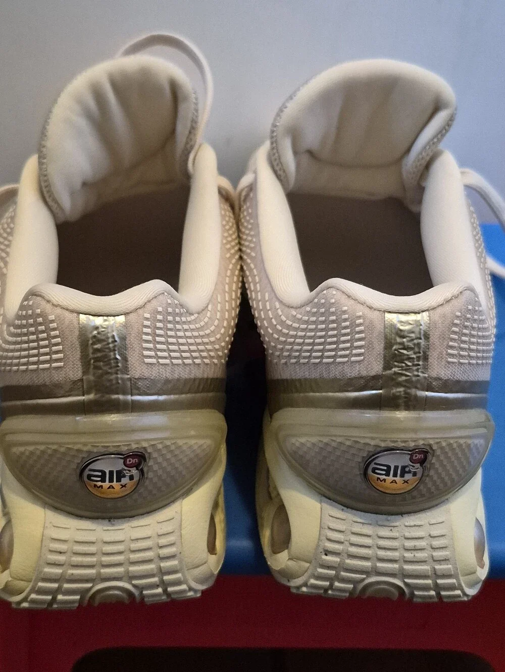 NEW Women's Nike Air Max DN LT Khaki/Fossil-Team Gold (HV4861 200) - SIZE 7